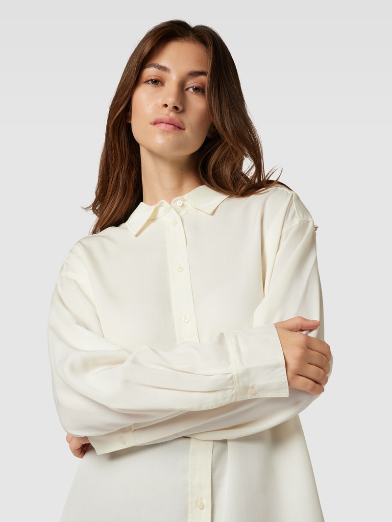 Hemdbluse mit Knopfleiste in offwhite