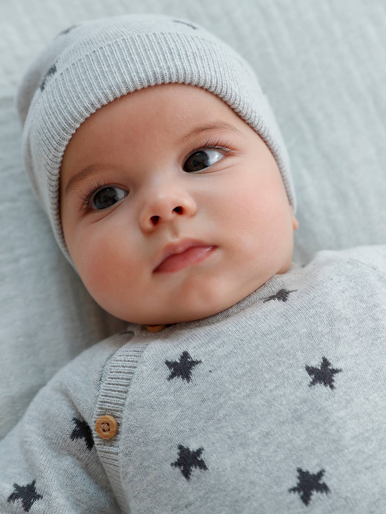 Ensemble 4 pièces bébé : pull + pantalon + bonnet + moufles light pink