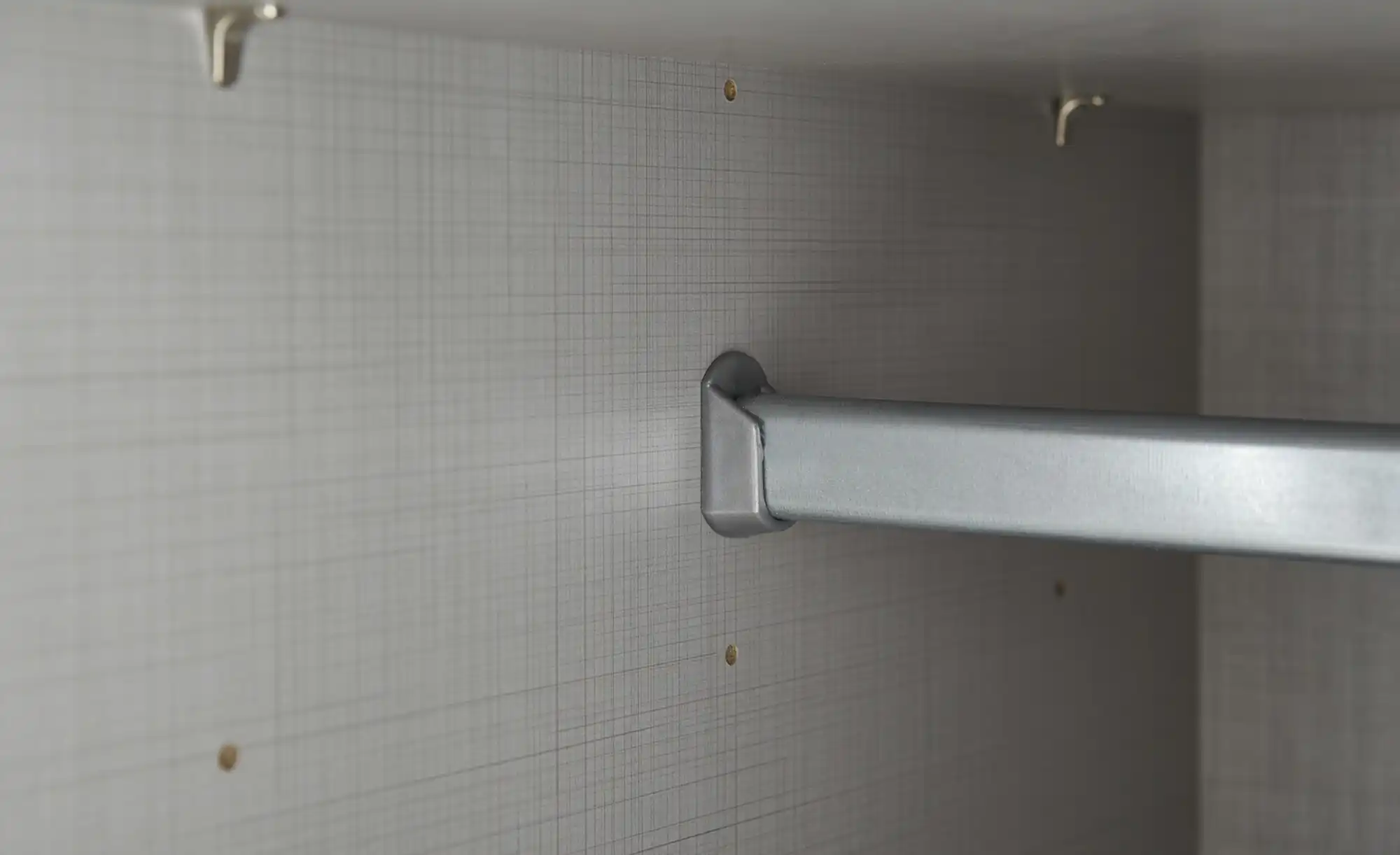 Kleiderschrank