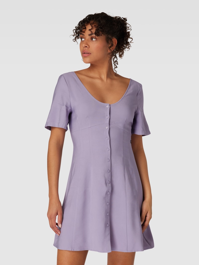 Minikleid mit Label-Stitching in lavendel