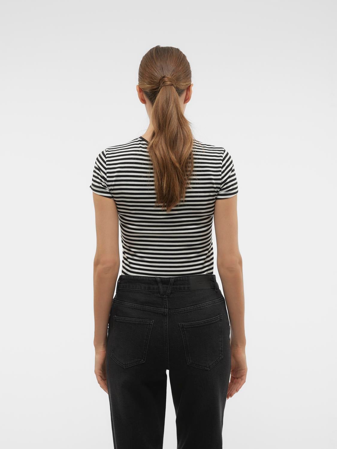 AWINES Top