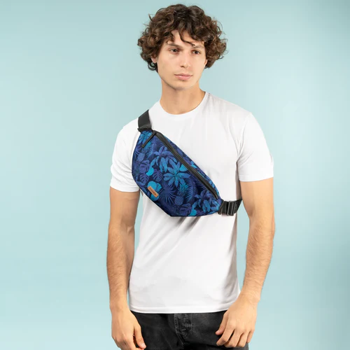 Large Reykjavik navy blue fanny pack