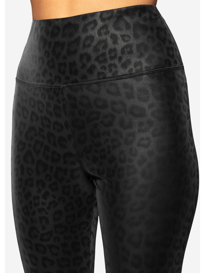 SASSYCLASSY Thermo Leggings in Lederoptik mit Leo Print in Schwarz günstig kaufen