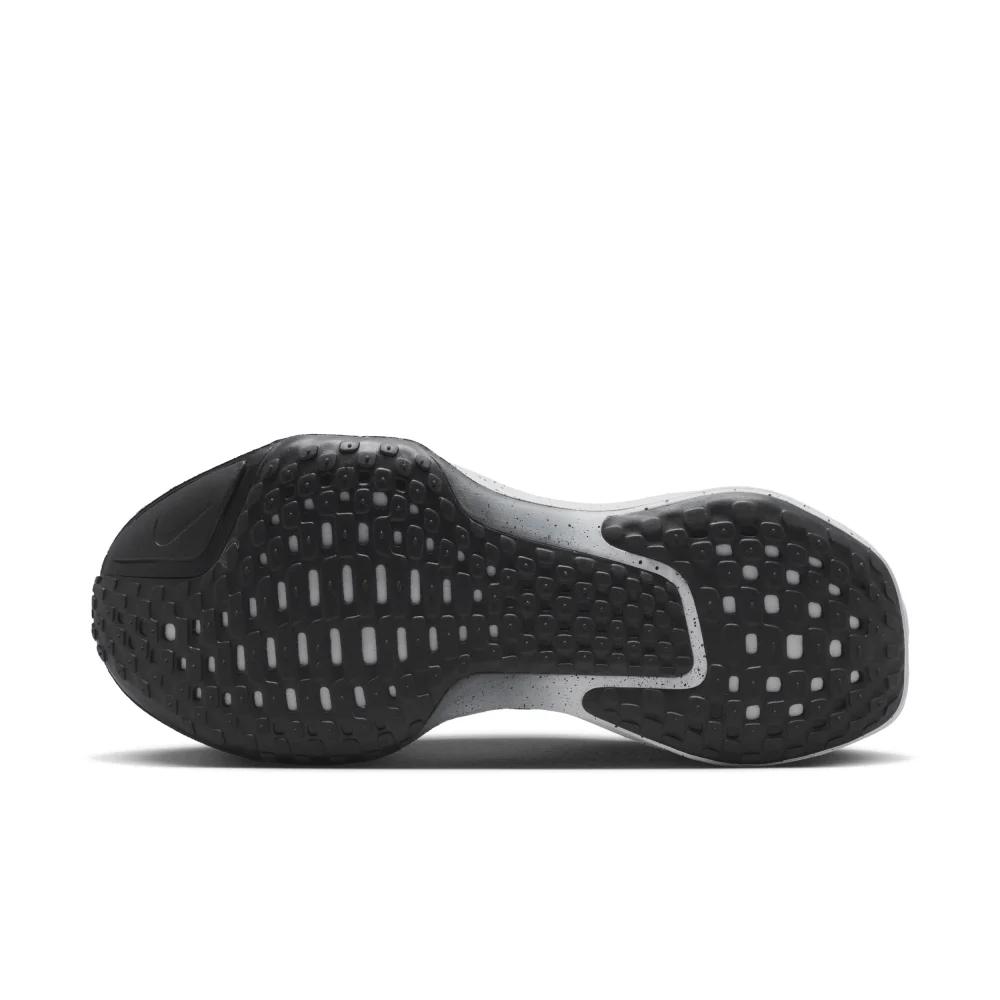Nike ZoomX Run Flyknit Invincible 3 DR2615-002 / schwarz