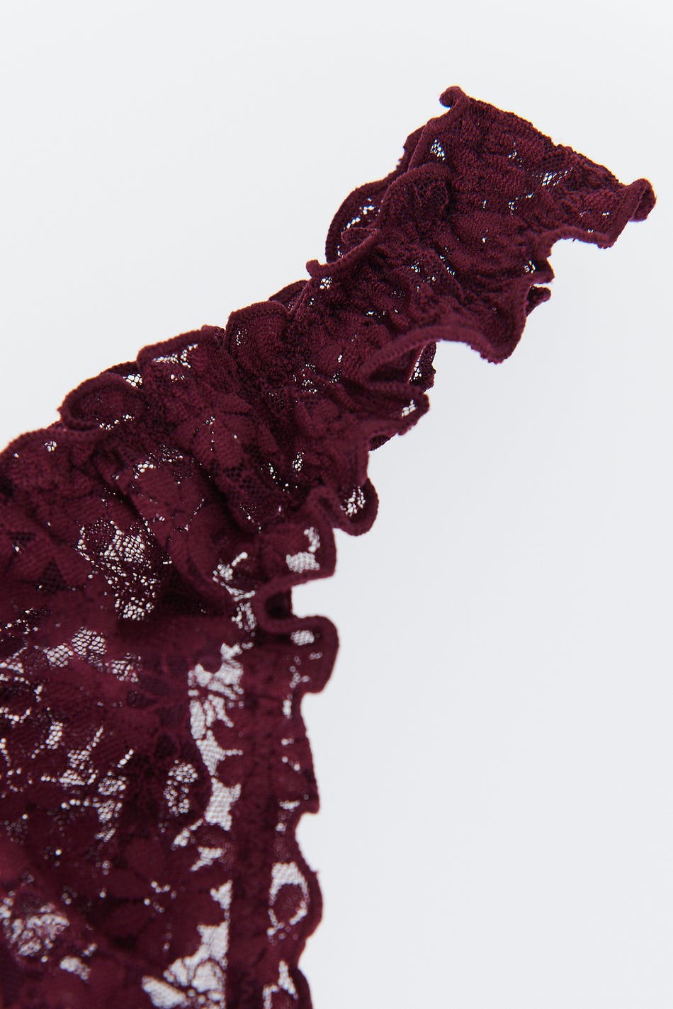 Eva lace string