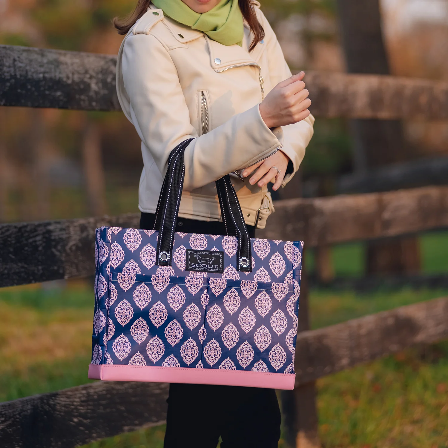 Pocket Tote Medium Uptown Girl