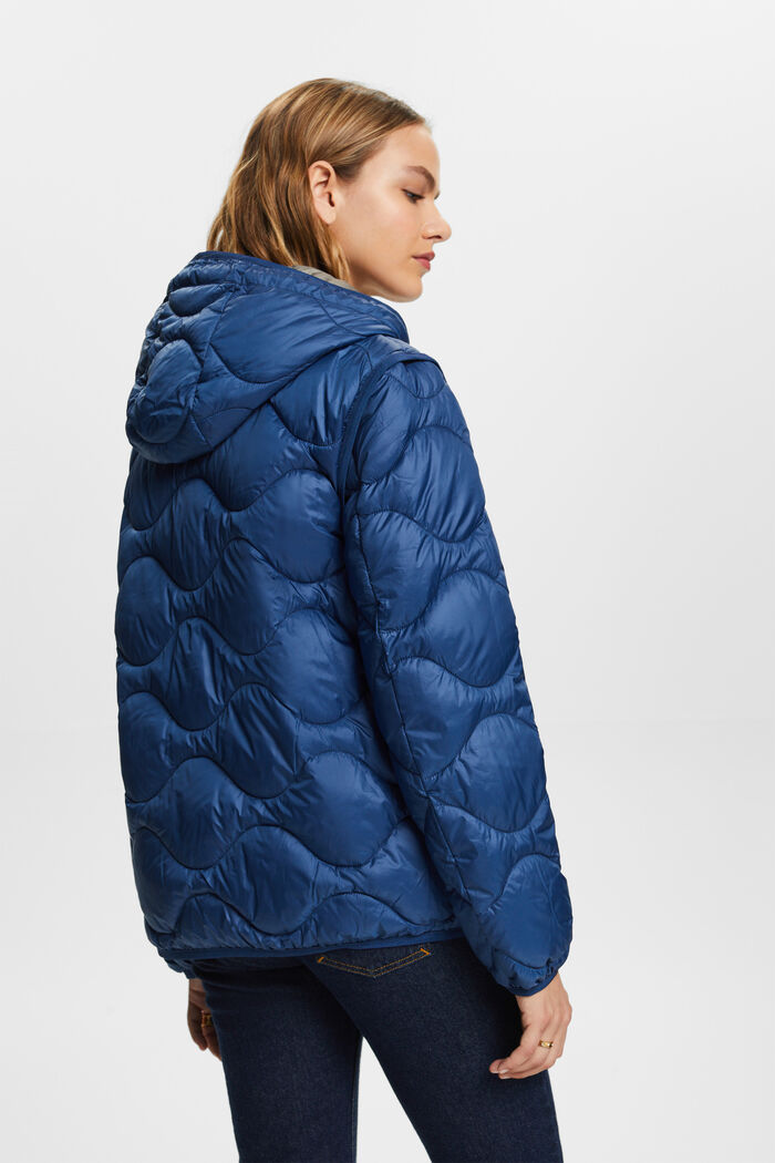 Recycelt: Wandelbare Steppjacke mit Kapuze