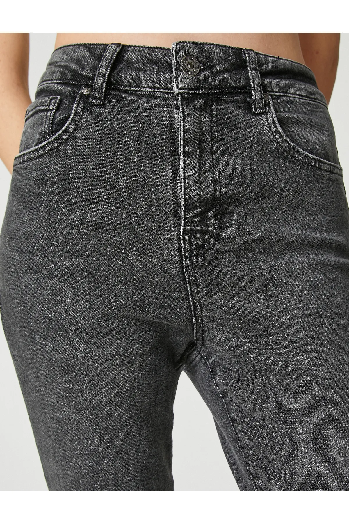 Koton  Jeans mit hoher Taille, schmalem Bein und schmalem Schnitt – Carmen Jean