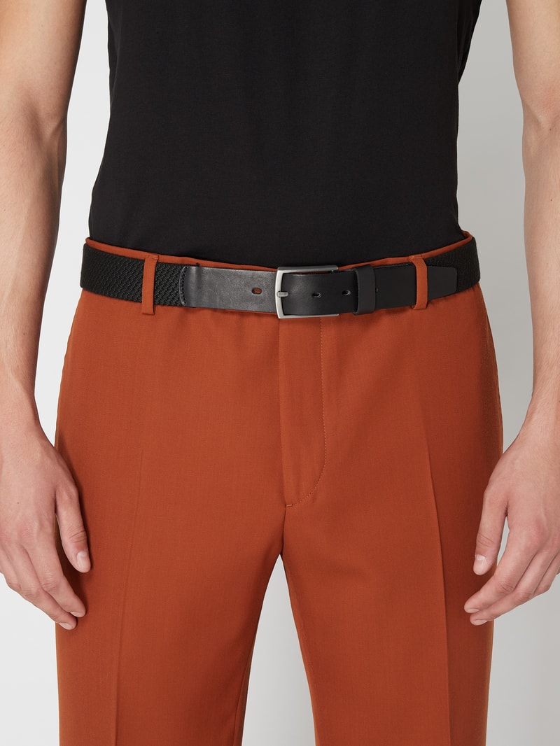 Gürtel aus Leder und Textil in schwarz