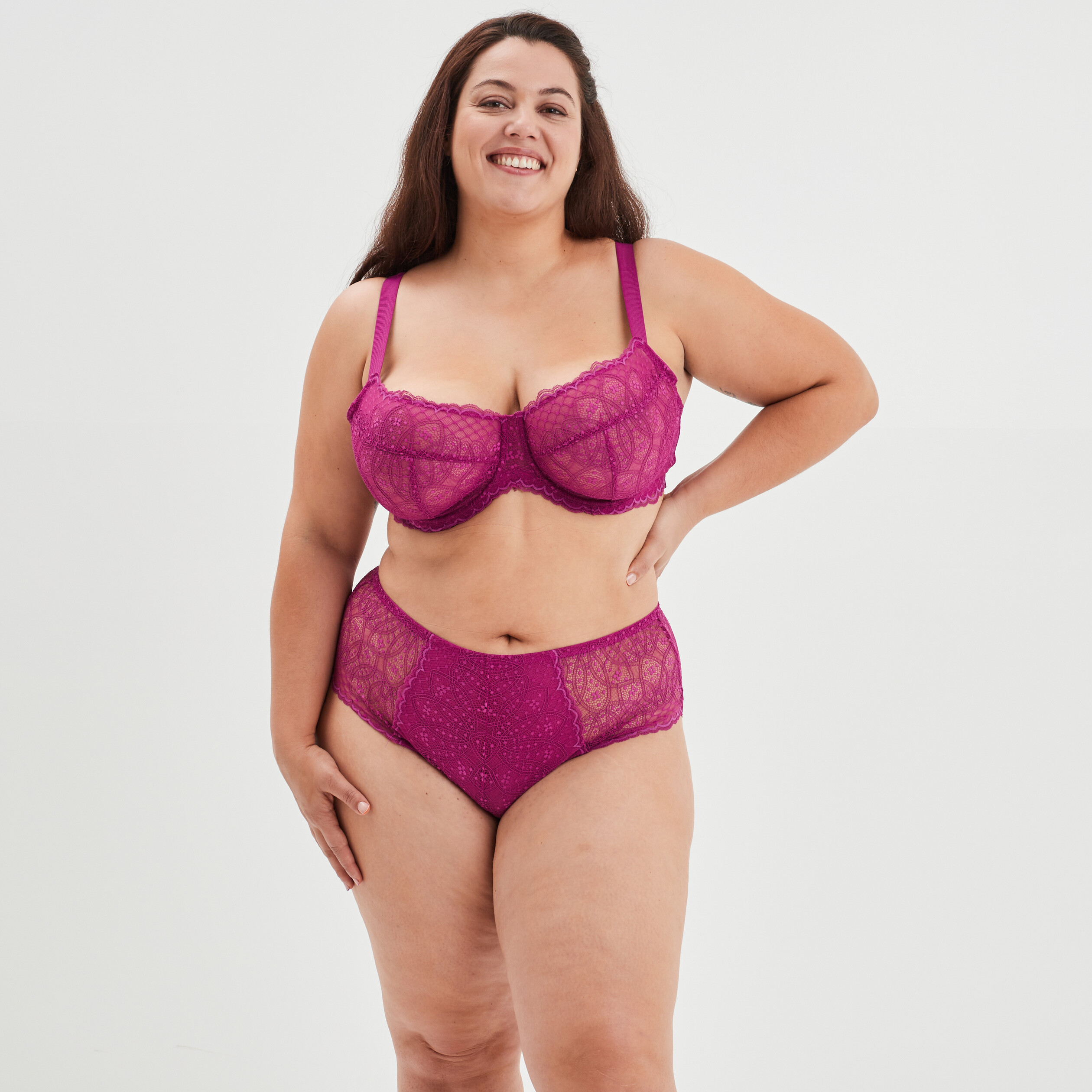 Shorty en dentelle Izzie violet femme grande taille | La Halle