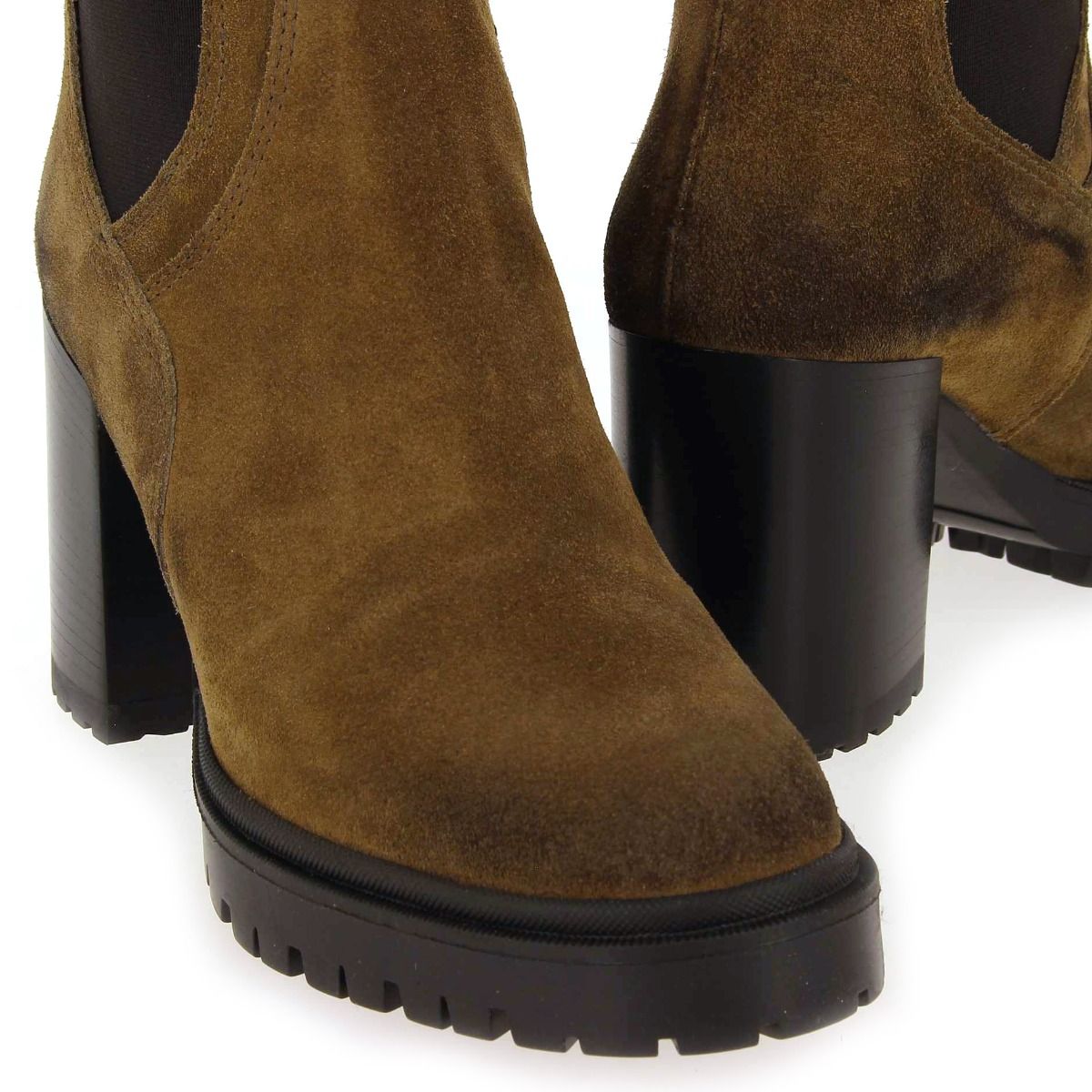 Emanuele Crasto   55003 - camel
