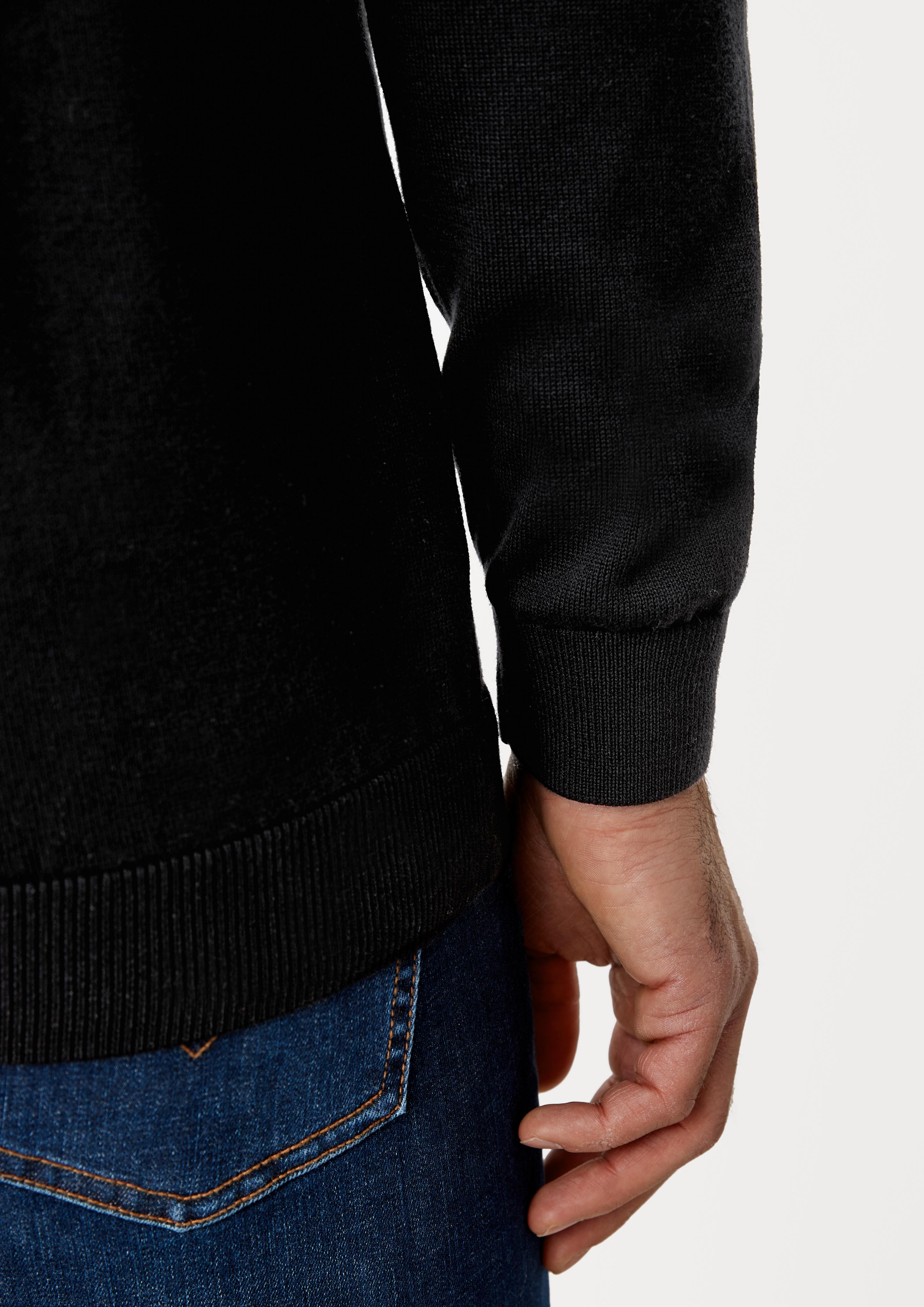 Pullover aus Feinstrick  03.899.61.7625-9999