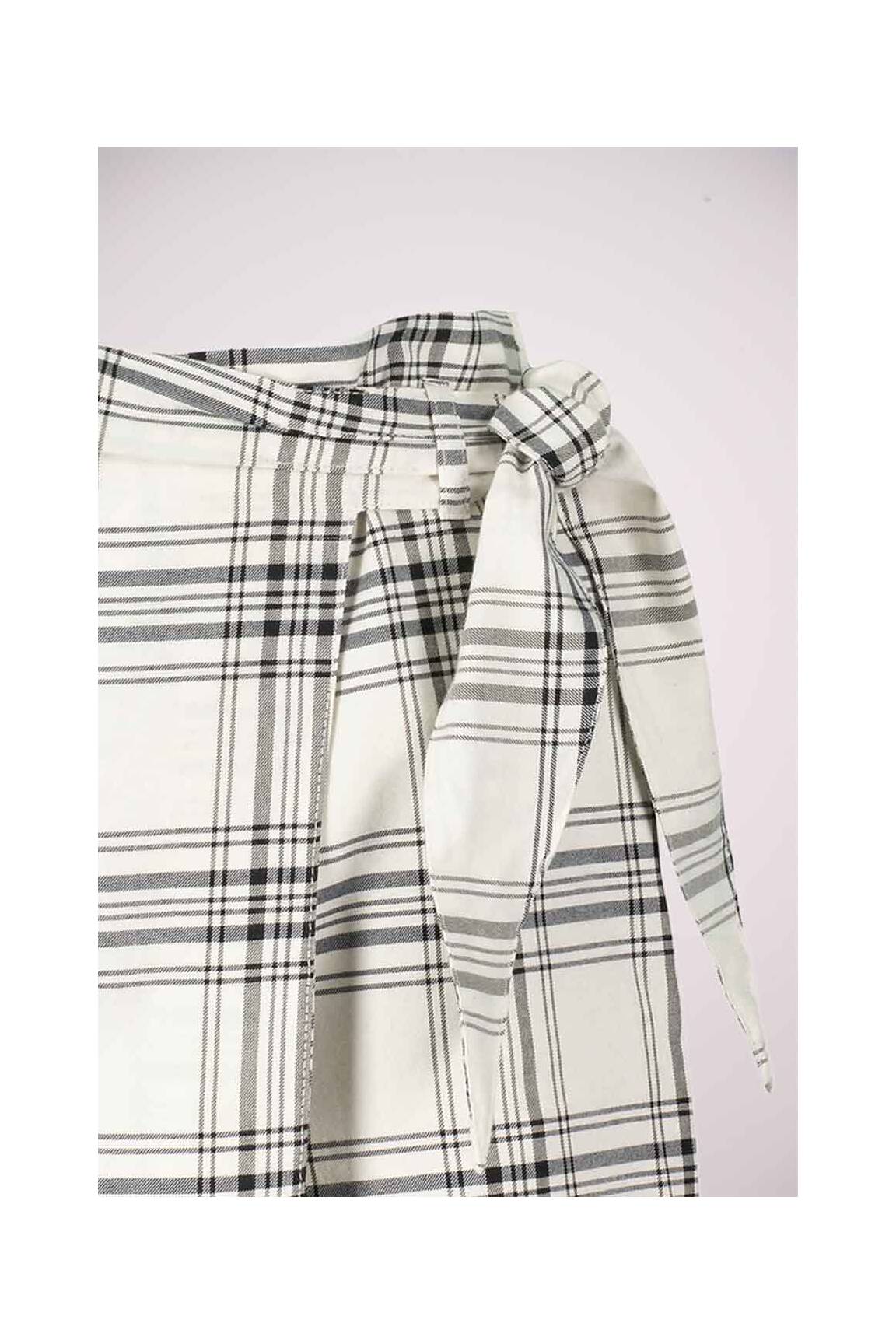 Tally Weijl Shorts 1 Femme couleur blanc