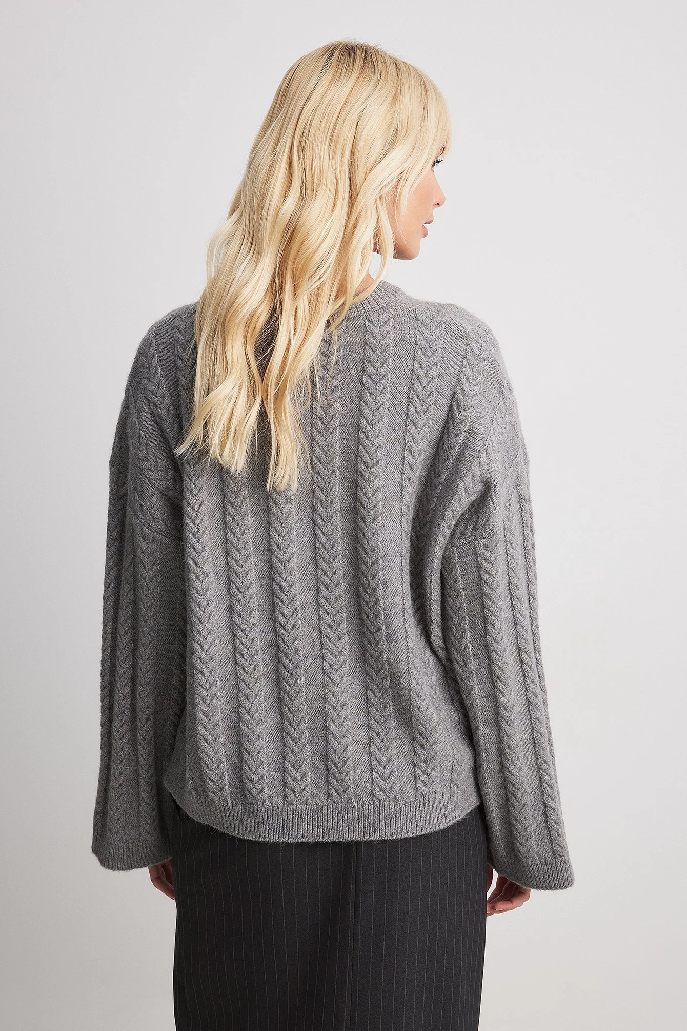 Oversize-Strickpullover mit Zopfmuster