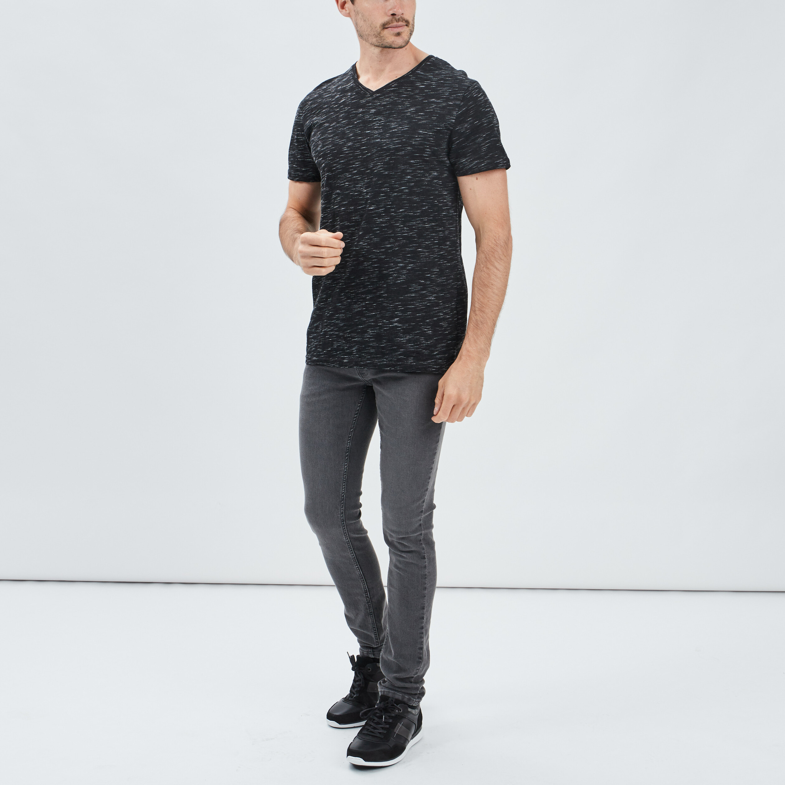 T-shirt col V chiné noir homme | La Halle