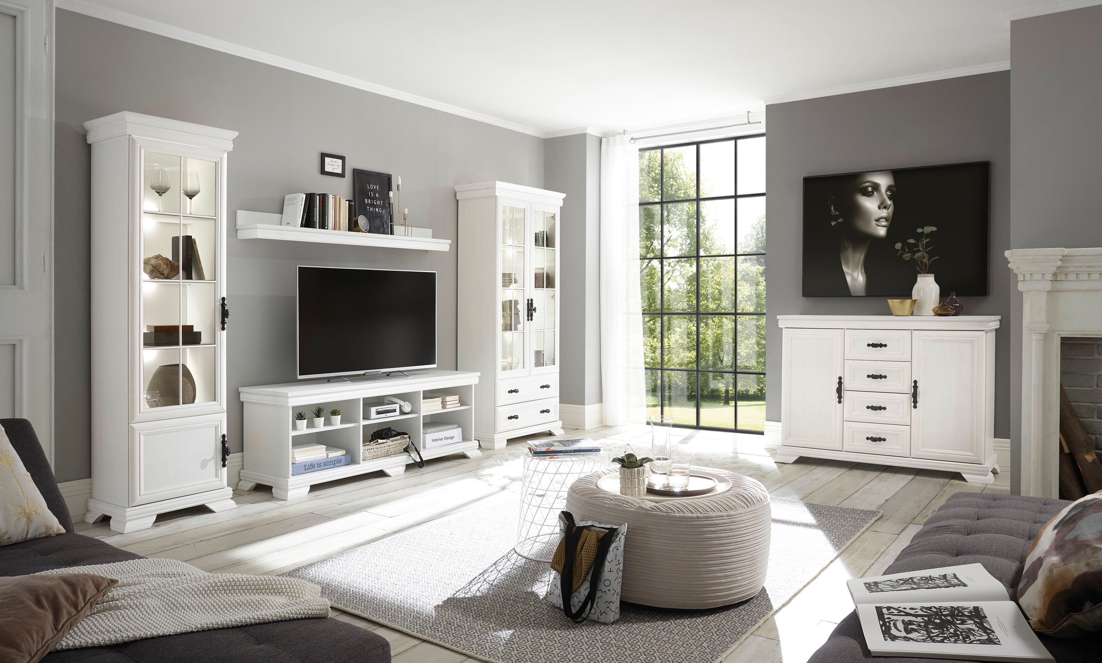 Home affaire Wohnzimmer-Set Royal, (4-St), Bestehend aus 2 Vitrinen, 1 Lowboard und 1 Wandregal
