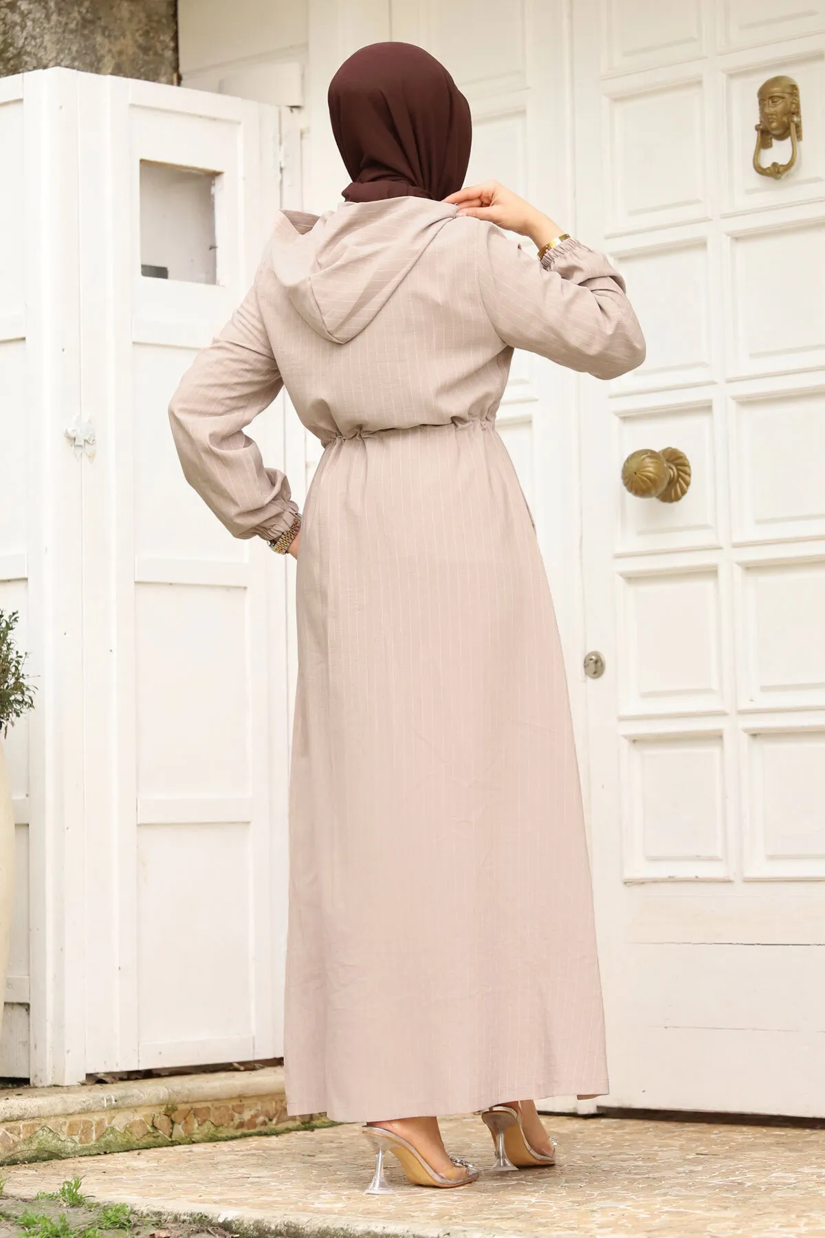 Tesettür Dünyası  Taillen-Seil-Kordelzug-Kapuzen-Hijab Ferace TSD240239 Beige