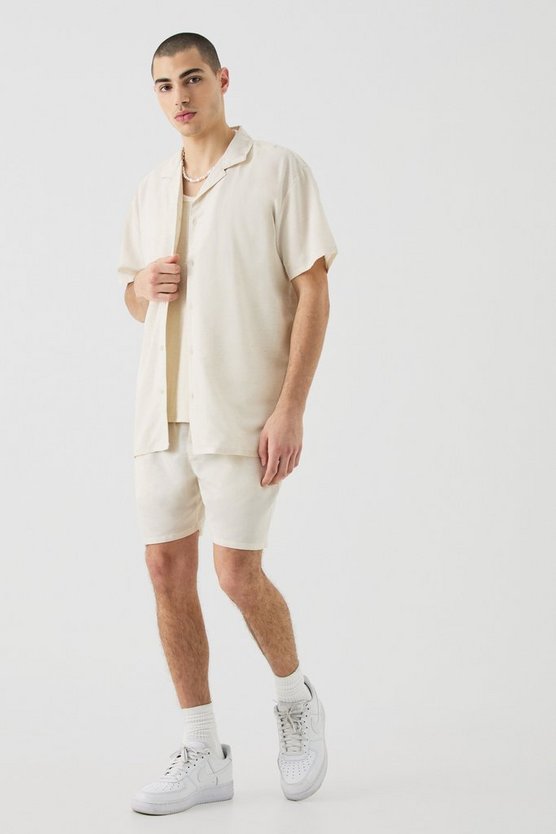 Kurzärmliges Oversize Leinen-Hemd & Shorts