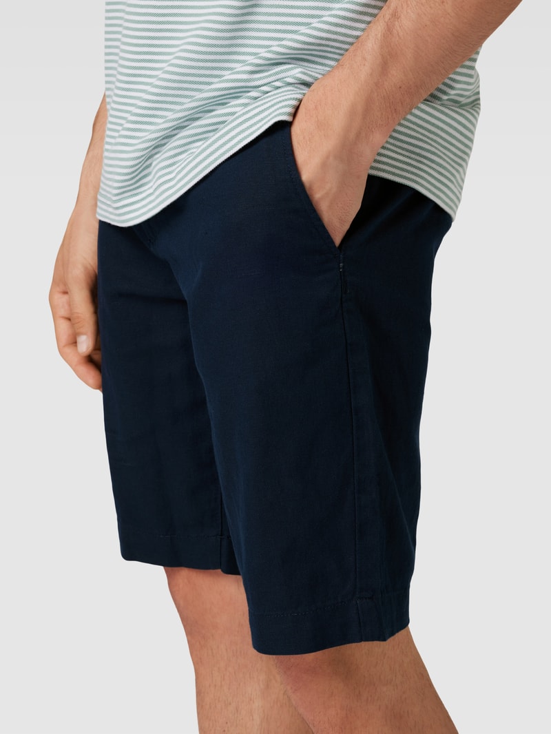 Chino-Shorts mit französischen Eingrifftaschen in marineblau