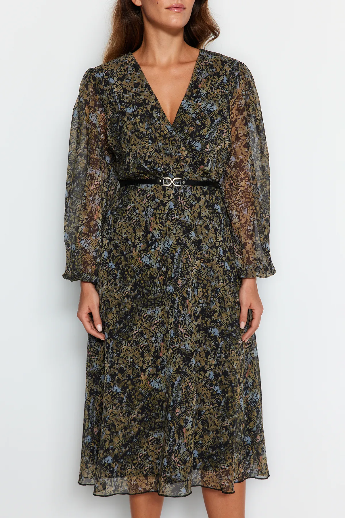 Trendyol Collection  Grünes A-Linien-Midikleid mit zweireihigem Kragen und gemustertem Chiffonkleid, gewebtes Kleid TWOAW24EL00660