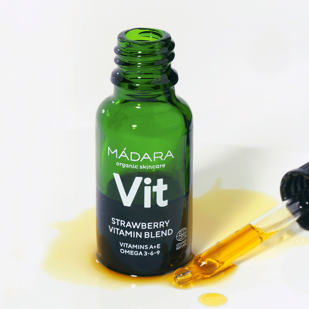 Madara CUSTOM ACTIVES Strawberry Vitamin Blend Mélange Vitamines et Fraise