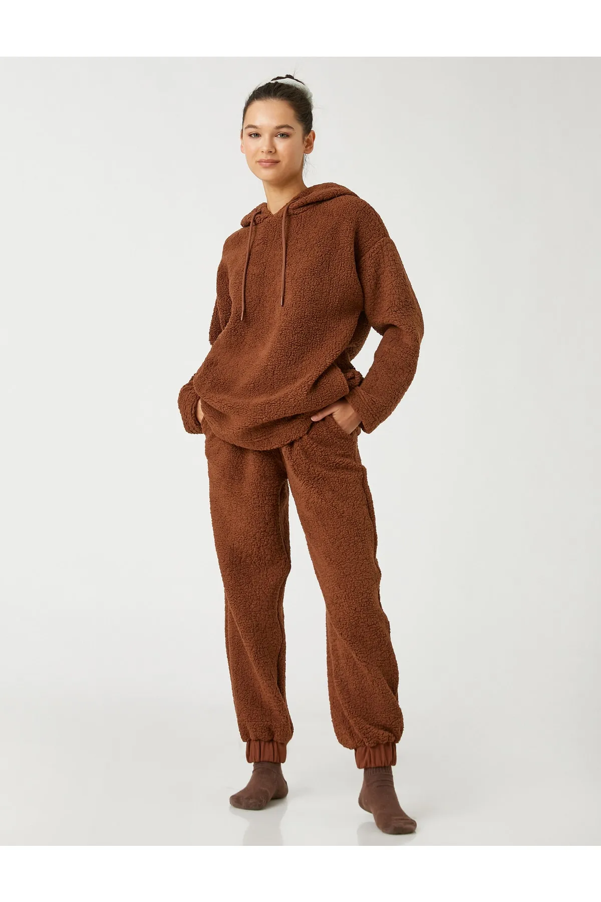 Koton  Plüsch-Jogger-Pyjamahose mit Spitzen-Taillentaschendetail