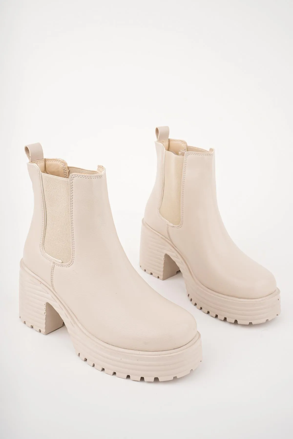MUGGO  Macha-Damenstiefel mit garantiert dicker Sohle und Plateauabsatz