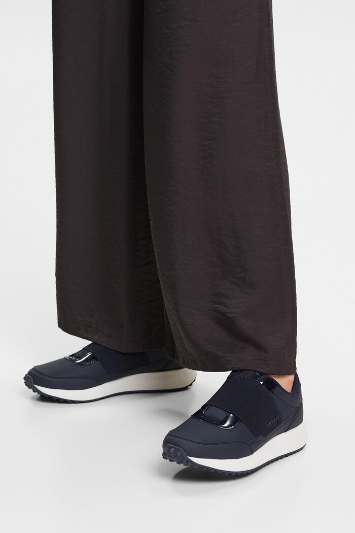 Slip-on-Sneakers in Lederoptik