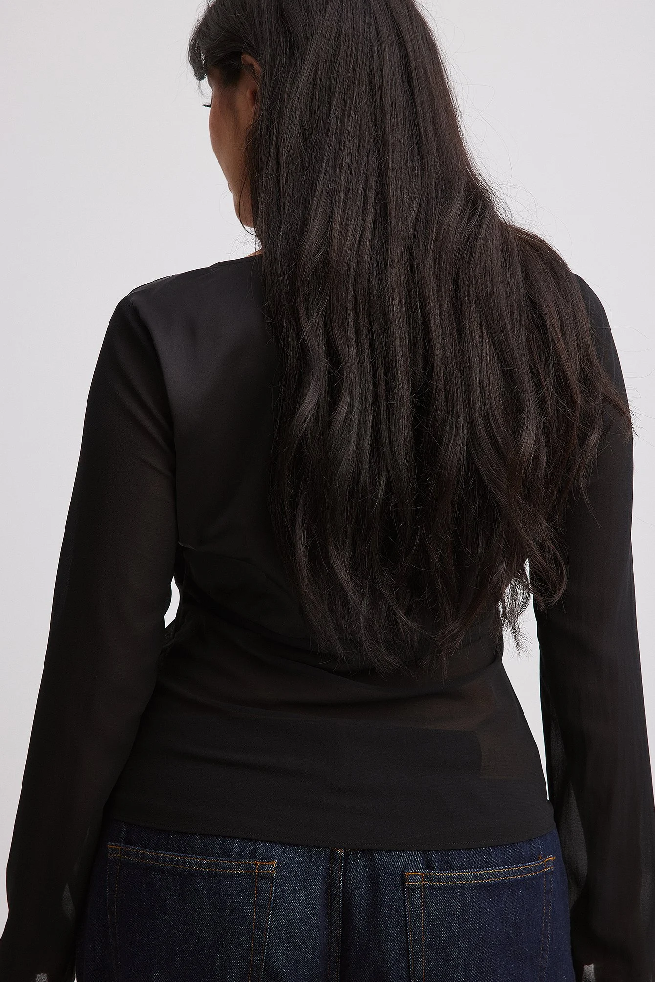 Chiffon-Top mit Satindetail