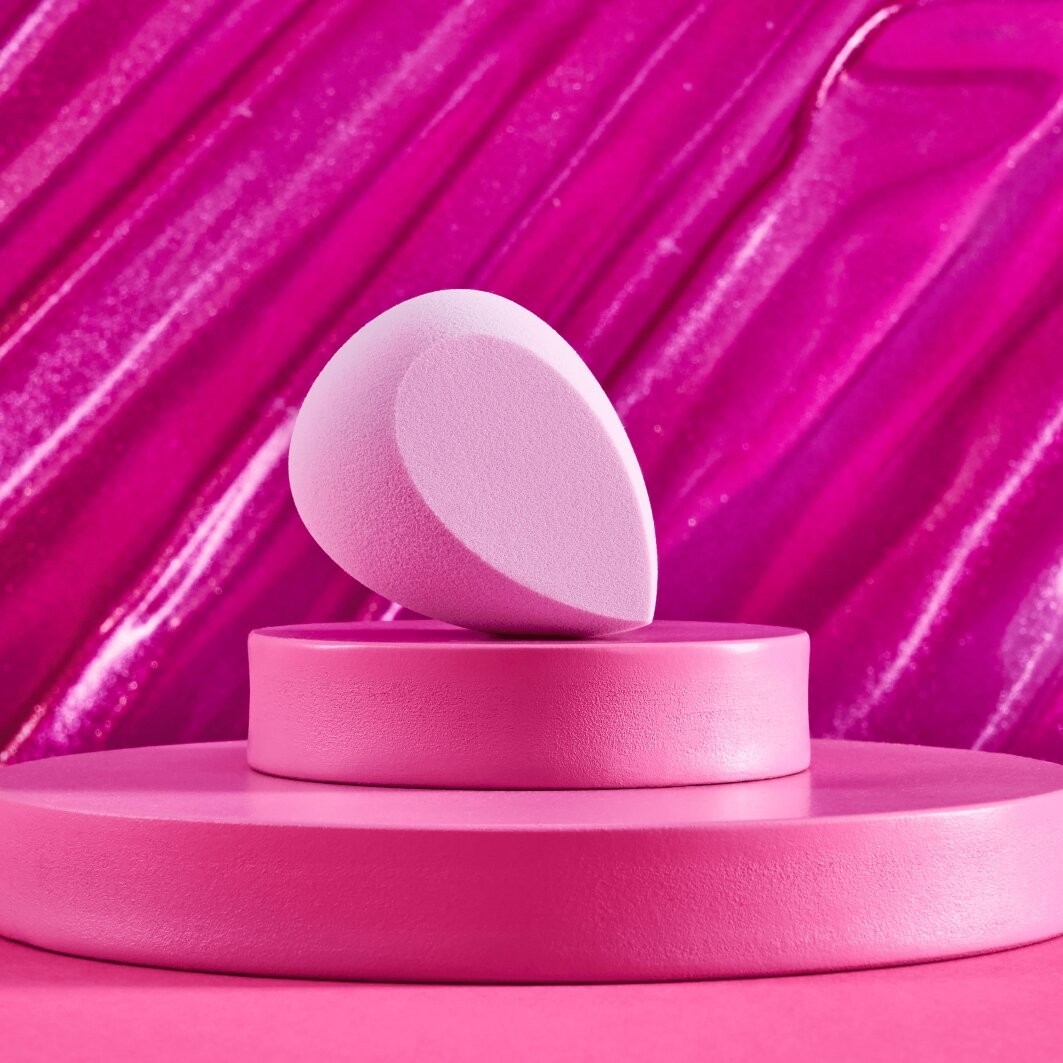 Essence Dab & Blend