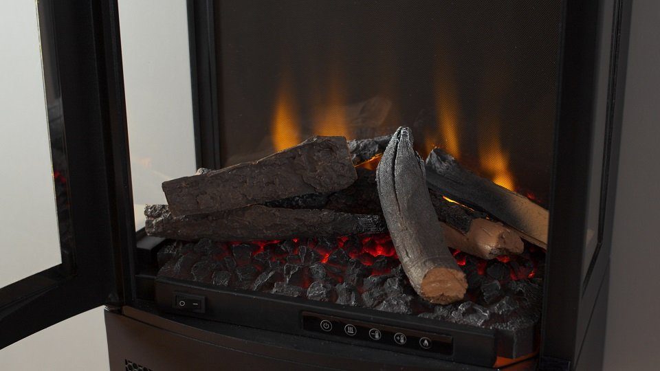 British Fires Elektrokamin Bramshaw mit Holzablage, mit Heizleistung, regelbarem Flammeneffekt und Timerfunktion