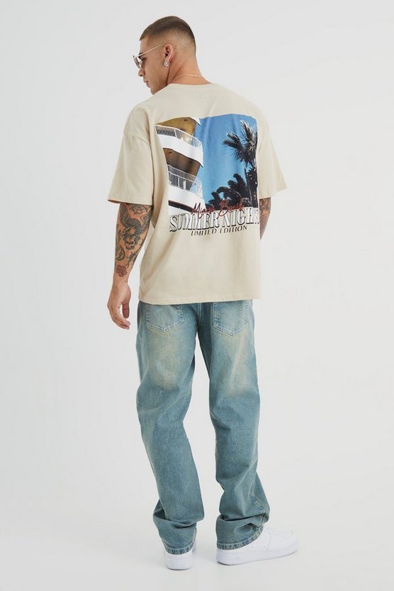 Lockere Jeans mit Riss am Knie
