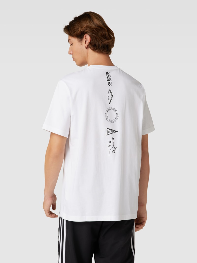 T-Shirt mit Rundhalsausschnitt und Label-Print in weiß