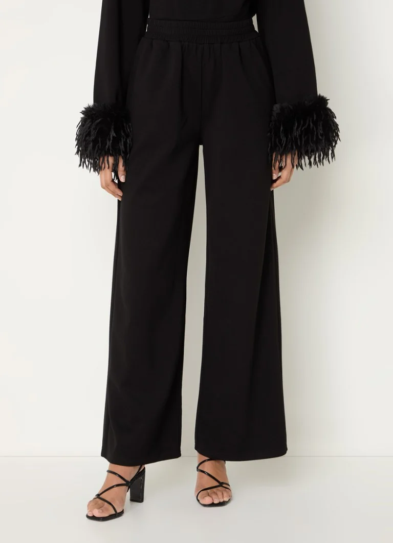 Pantaloni Molly cu talie înaltă, cu talie largă și buzunare laterale, de la Refined Department.