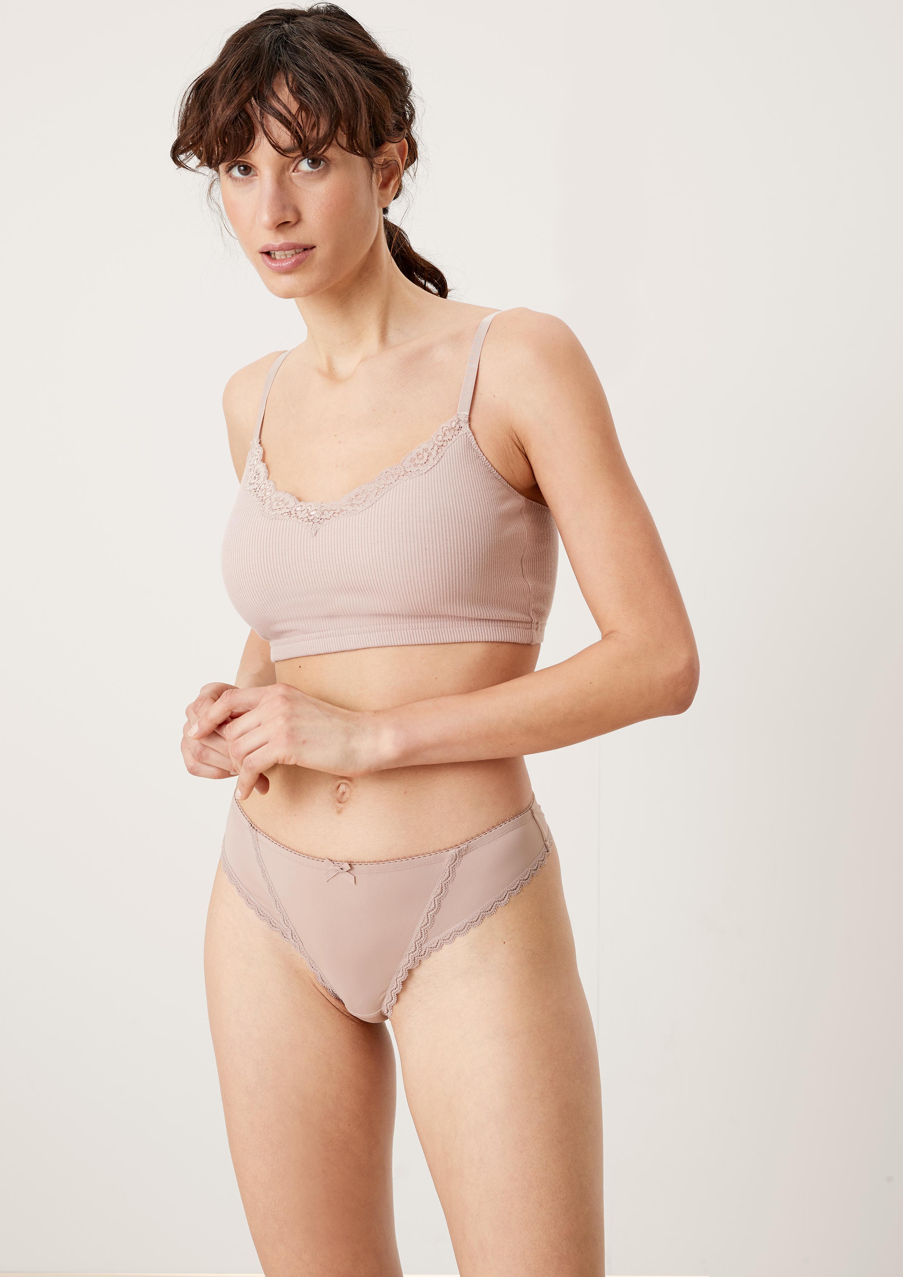 String  6006638-8400