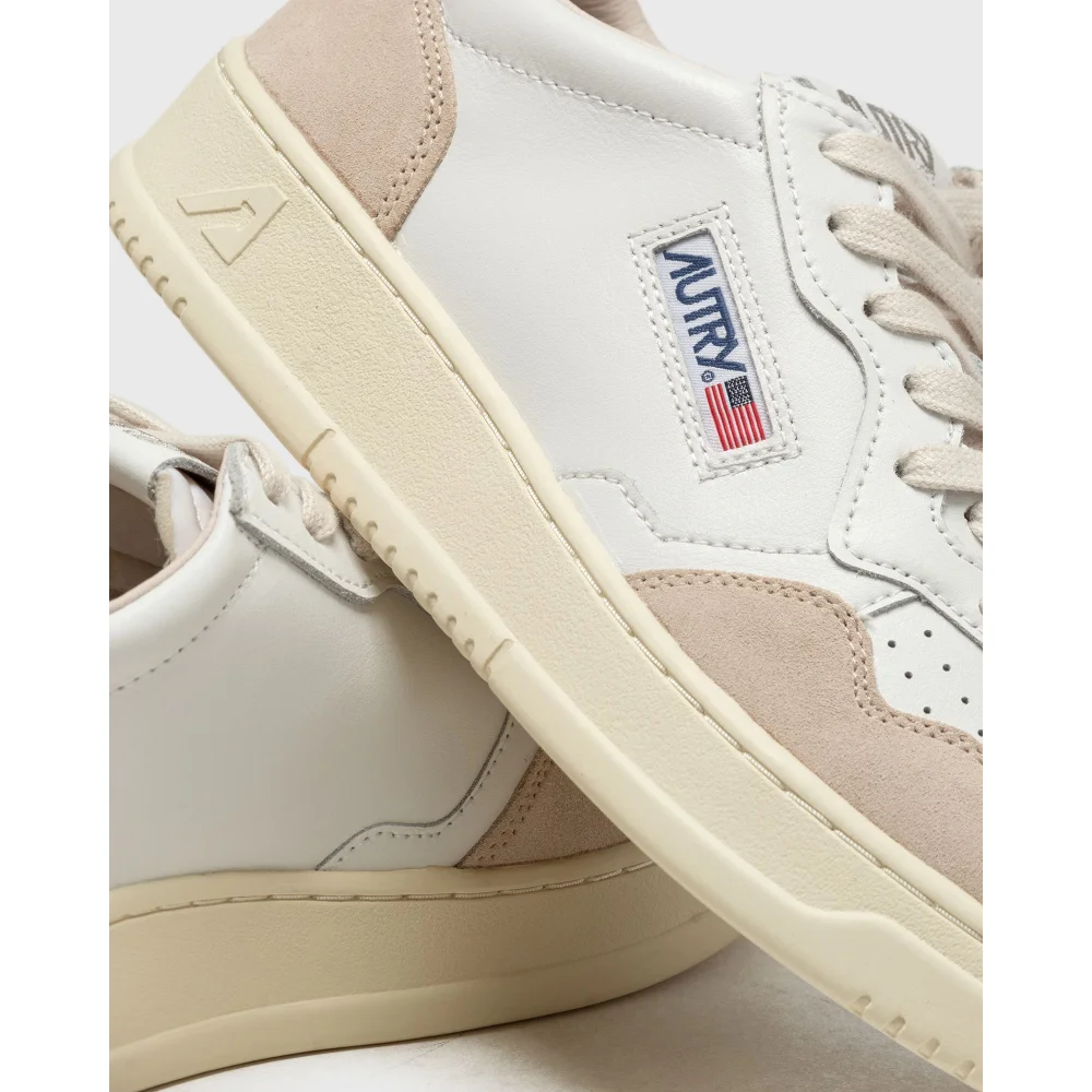 Autry Medalist WMNS LOW AULWLS58 / weiss