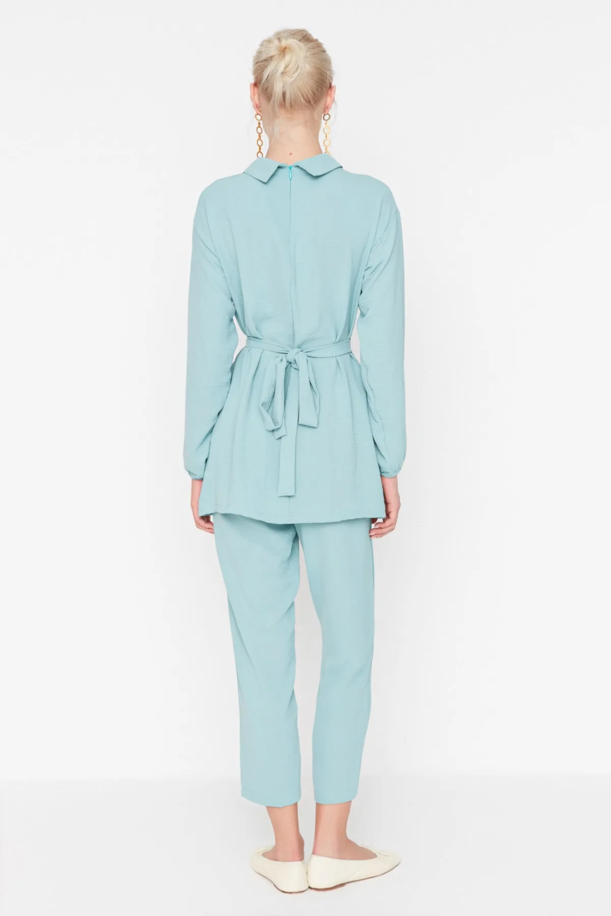 Trendyol Modest  Mintgrüner gewebter Anzug mit Hemdkragen und Taillenkette, Tunika-Hose TCTSS22US00022