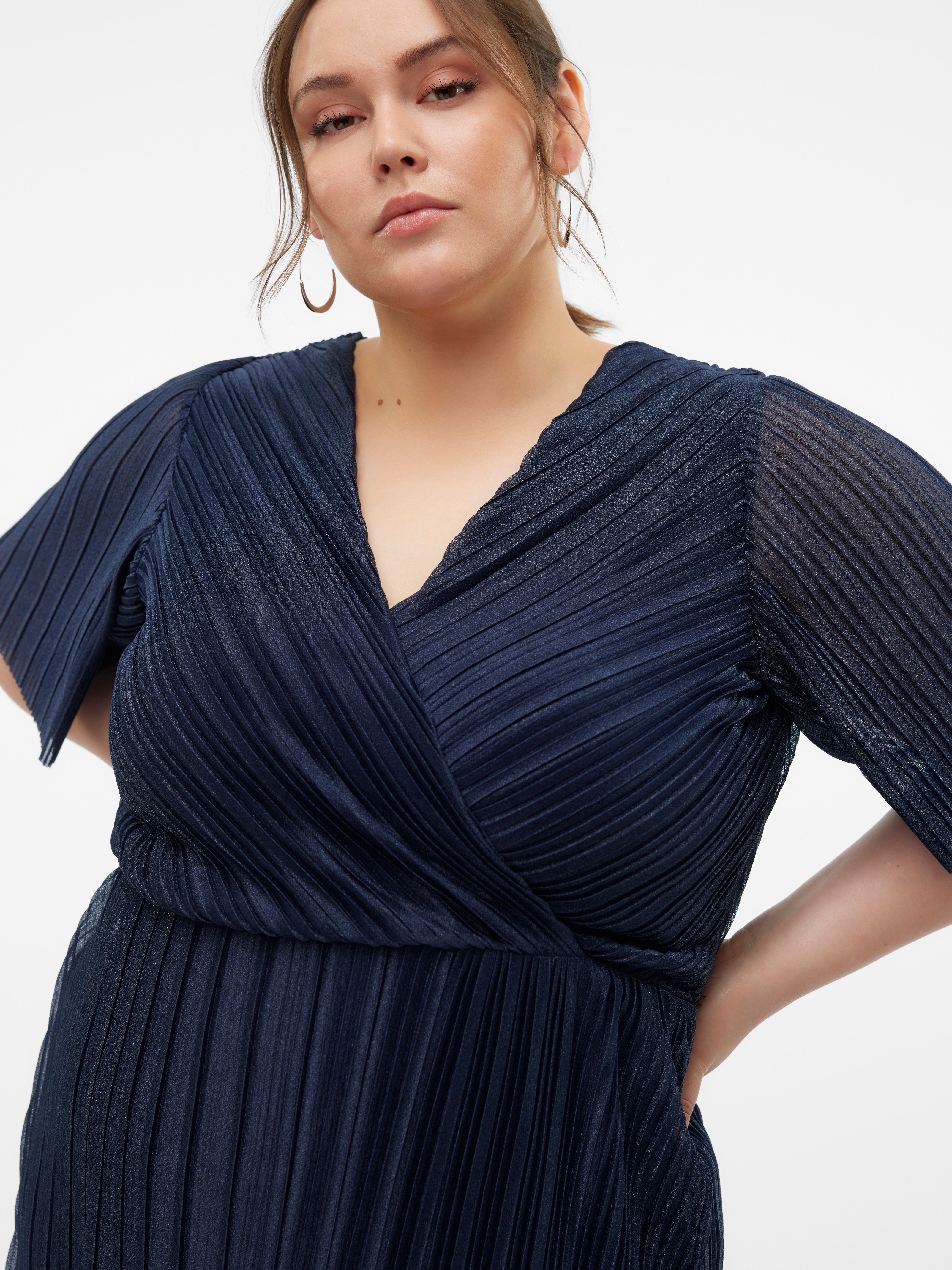 VMCMALONE Kurzes Kleid