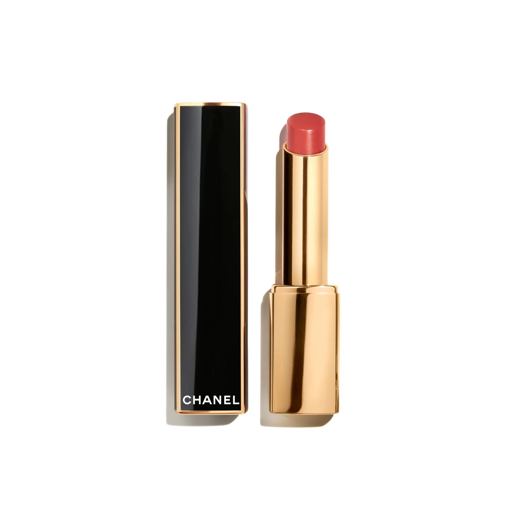 ROUGE ALLURE L'EXTRAIT – INTENSYVŪS LŪPŲ DAŽAI SU ŠVIESOS IR PASIRŪPINIMO EKSTRAKTU. SU DAUGKARTINIU PAPILDYMU.