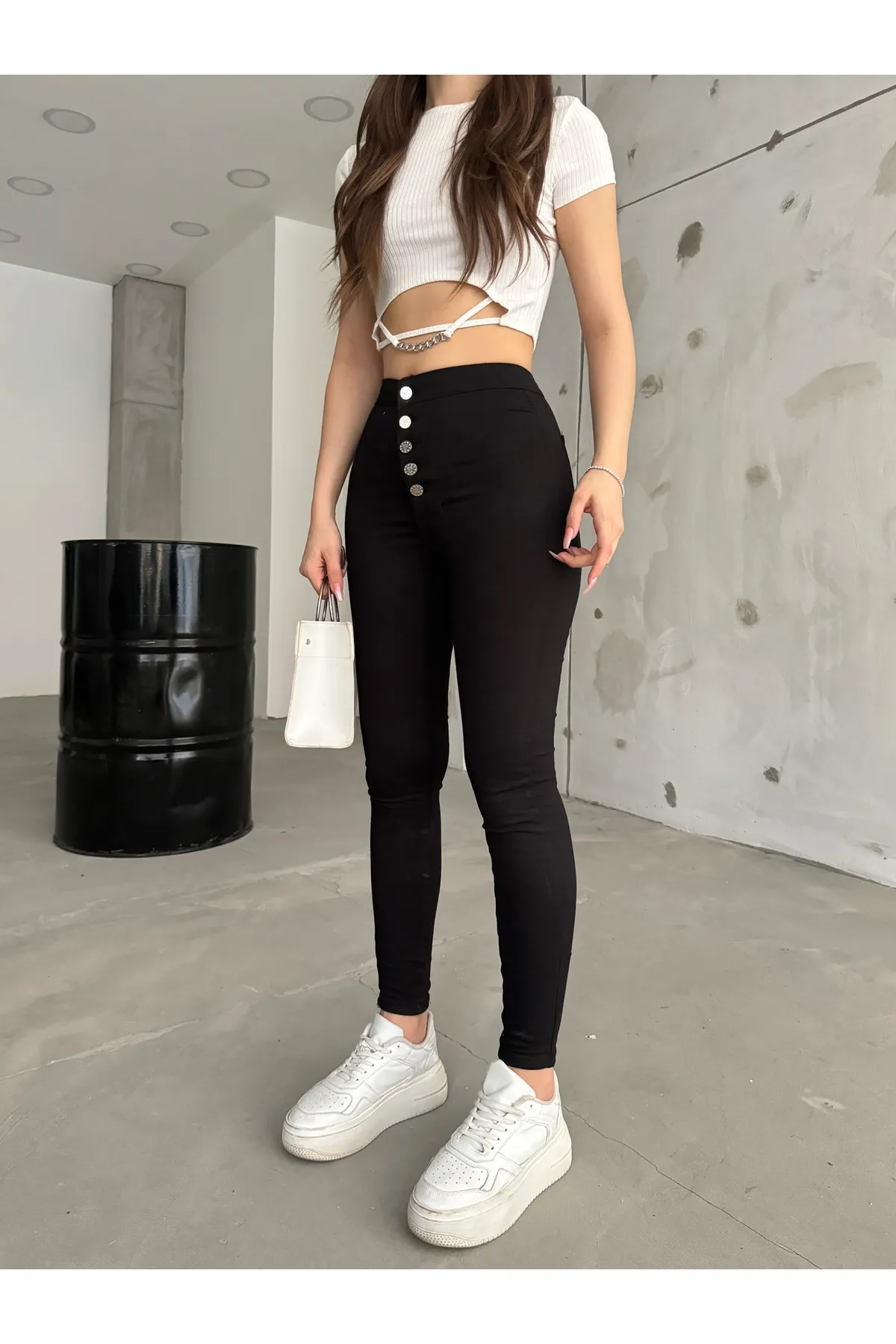 BİKELİFE  Schwarze Damen-Leggings mit hoher Taille und schmalem Bein und Knöpfen