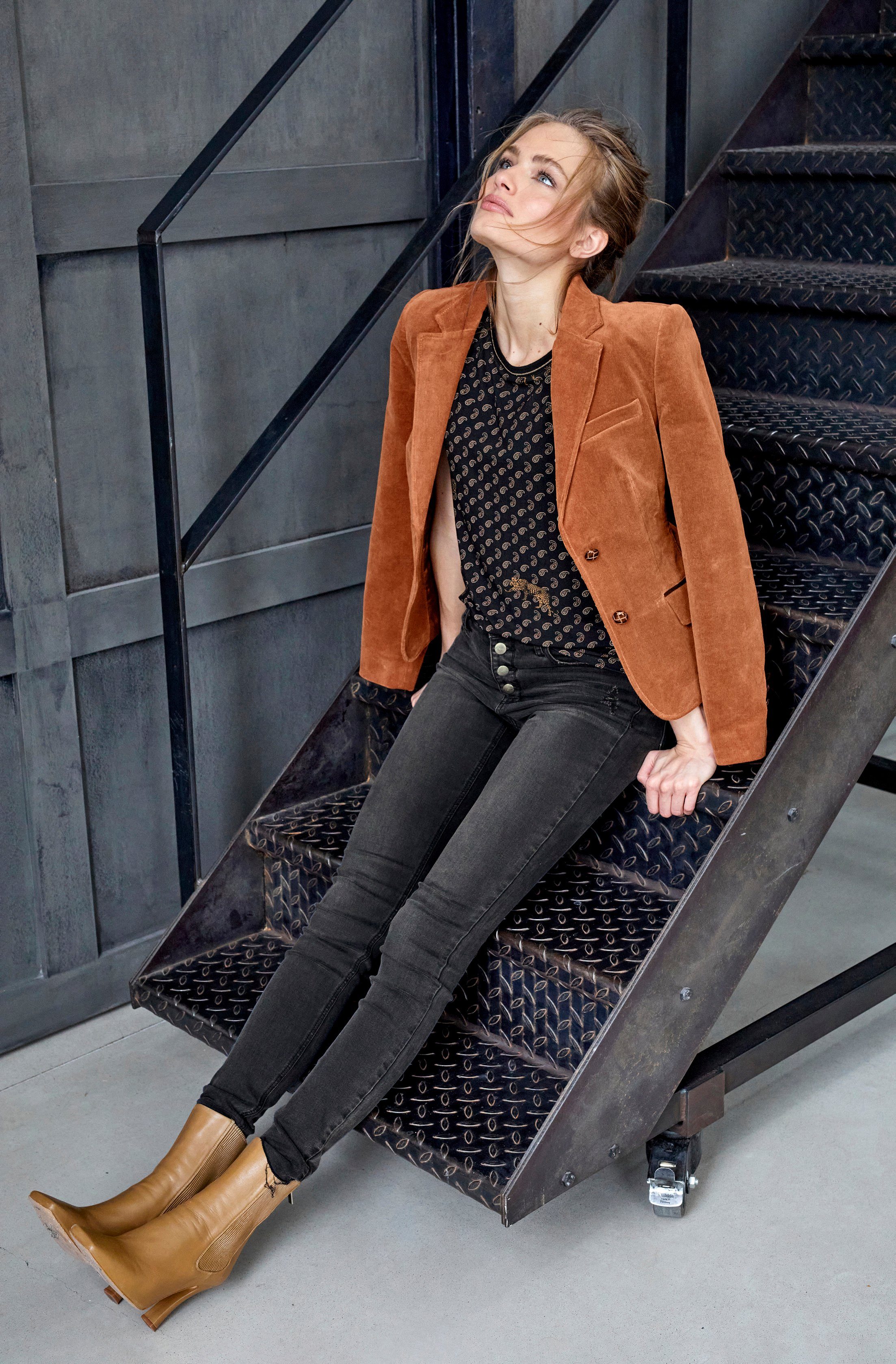 Aniston CASUAL Jackenblazer mit Lederimitat-Einfassungen und Ärmelpatches