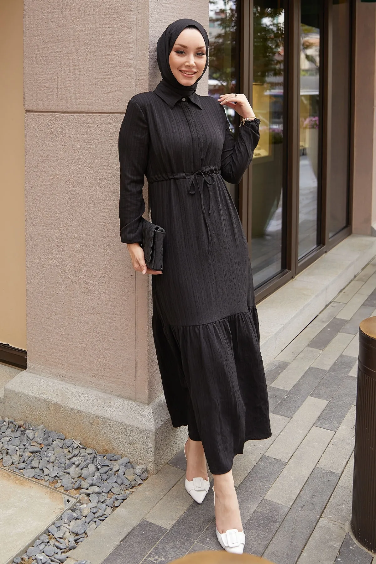 InStyle  Aliza Tunnelkleid mit Gürtel – Schwarz