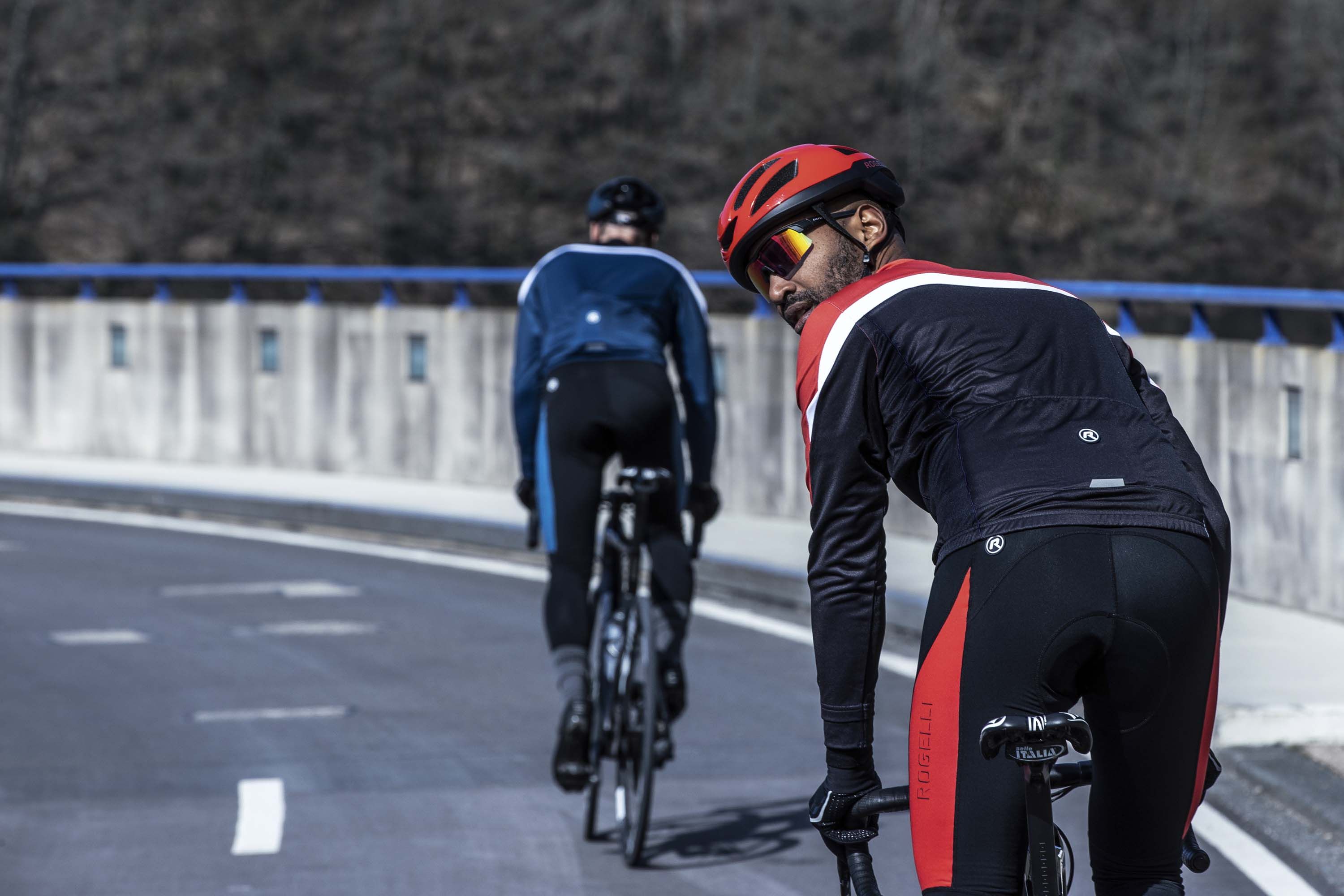 Rogelli Tyro Red Black lange Radhose mit Träger