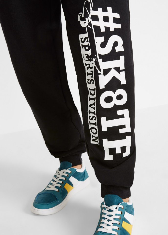 Jungen Sweathose mit coolem Druck aus nachhaltiger Baumwolle
