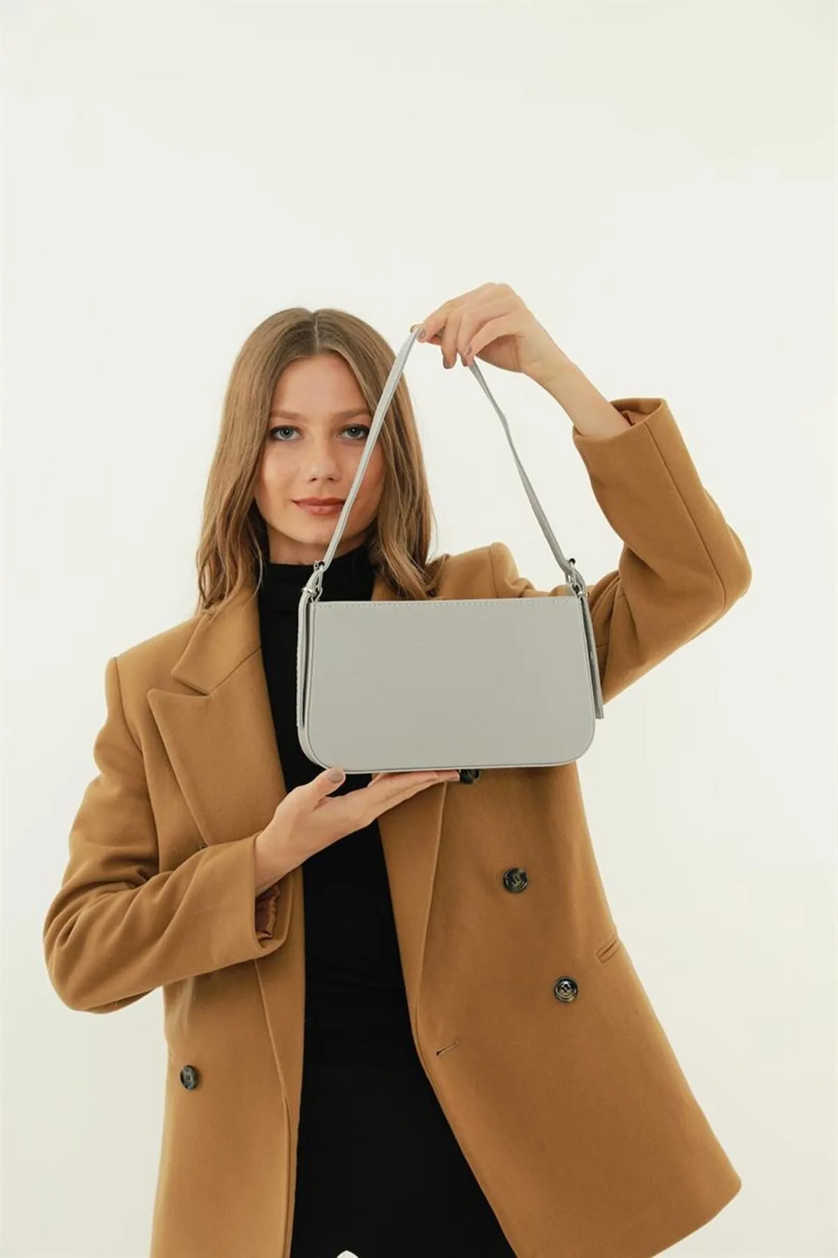 Madamra  Graue Damen-Baguettetasche mit Gürtelriemen