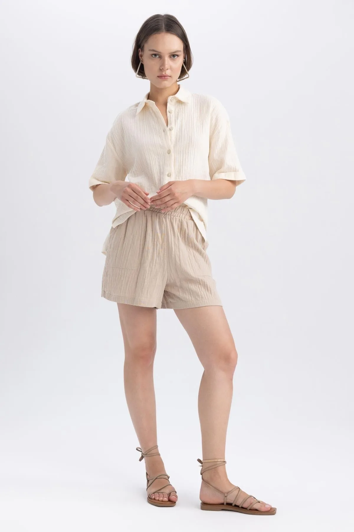 DeFacto  Regular Fit Musselin-Shorts mit normaler Taille Y0996az23sm