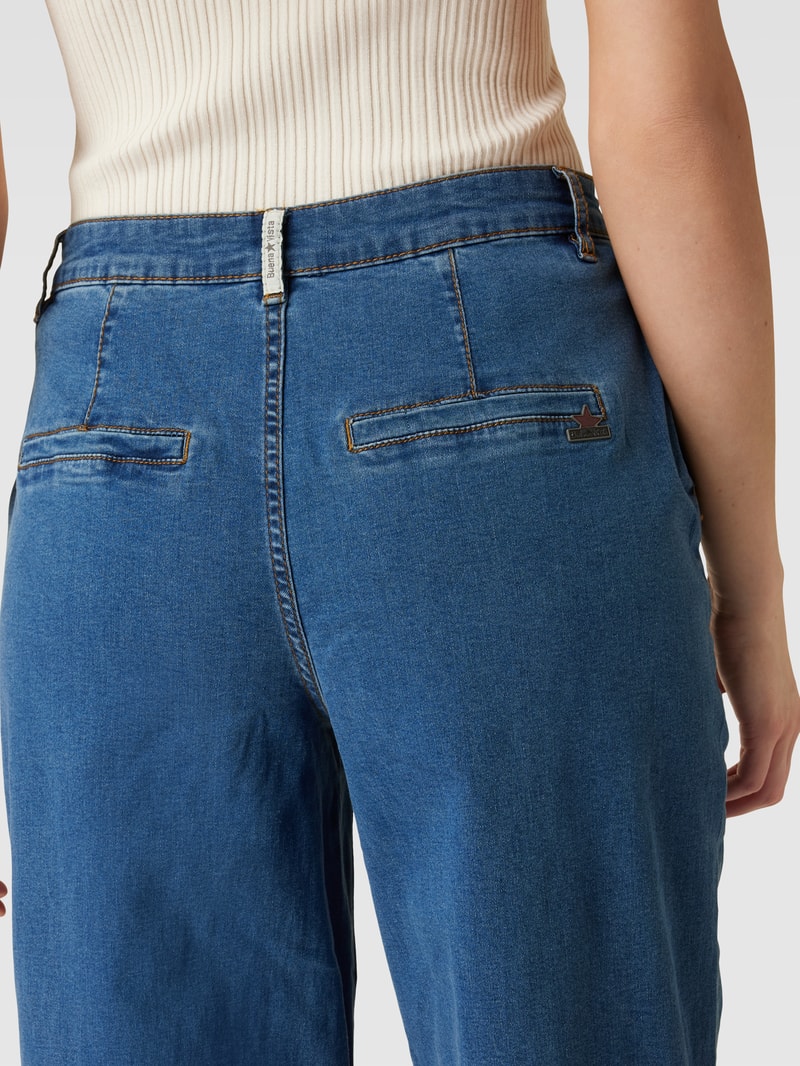 Jeans mit Label-Details in blau