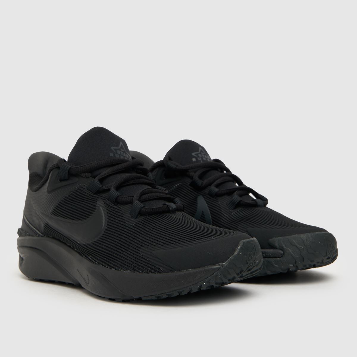 Nike svarta Star Runner 4 ungdomsskor