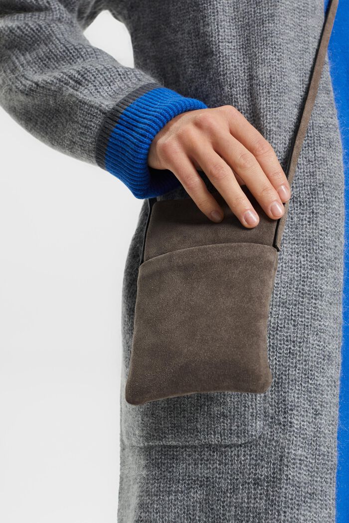 Handytasche aus Veloursleder