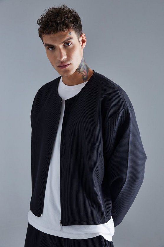Kastige Bomberjacke & elastische Slim-Fit Hose